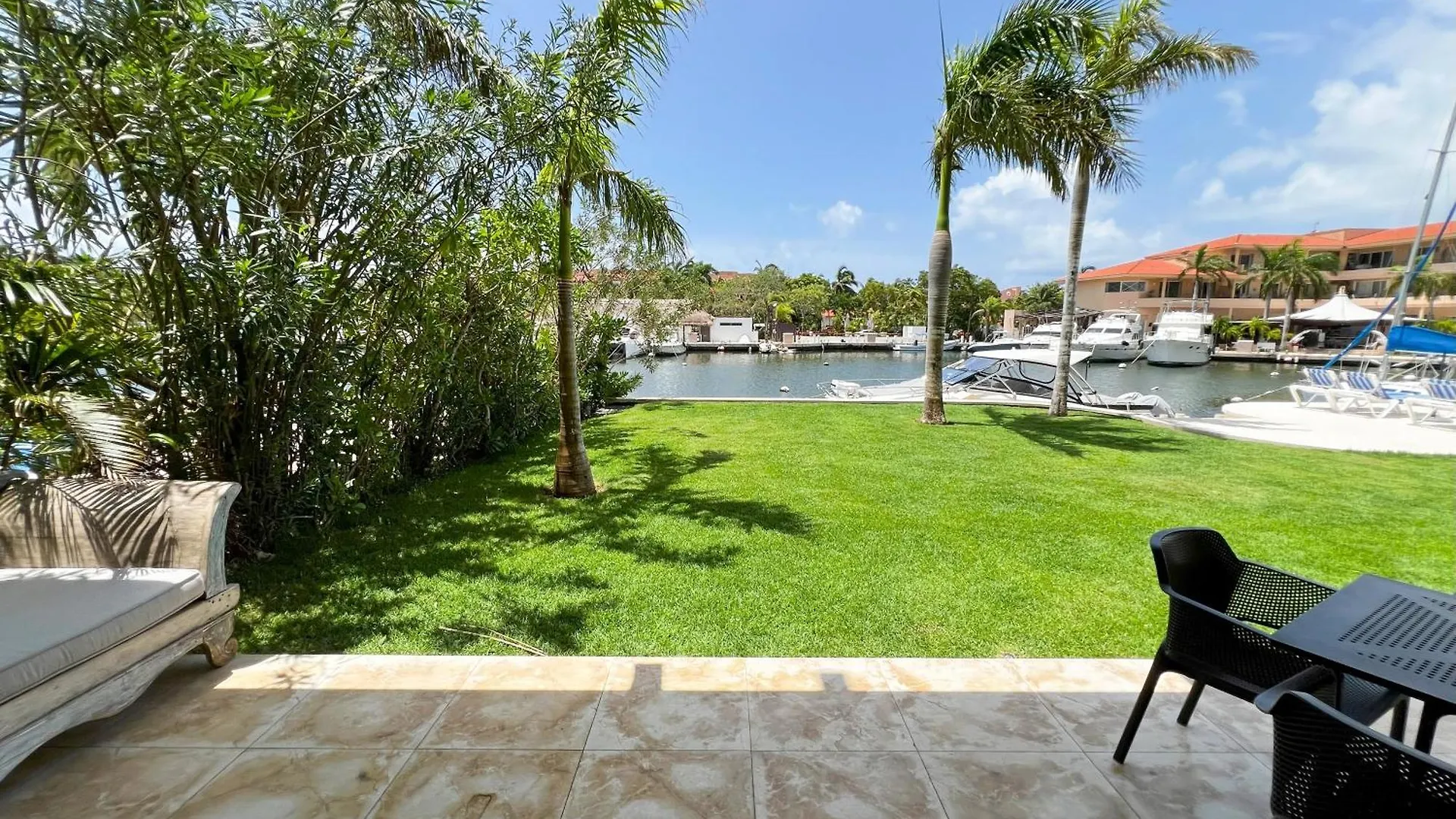 Ground Floor Paradise With Marina View And Pool Paddleboard Included Puerto Aventuras Mexico